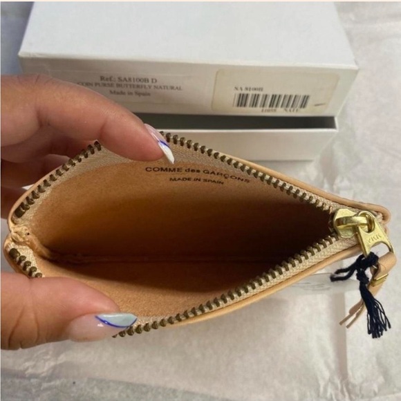 Comme des Garcons Natural Beige Leather Butterfly Embossed Pouch Wallet - Picture 5 of 5